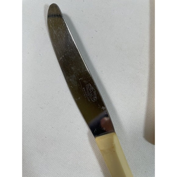 Lot of 5 Vintage Royal Brand Sharp Cutter Cutlery  Knives cream Bakelite Handles - Picture 4 of 4